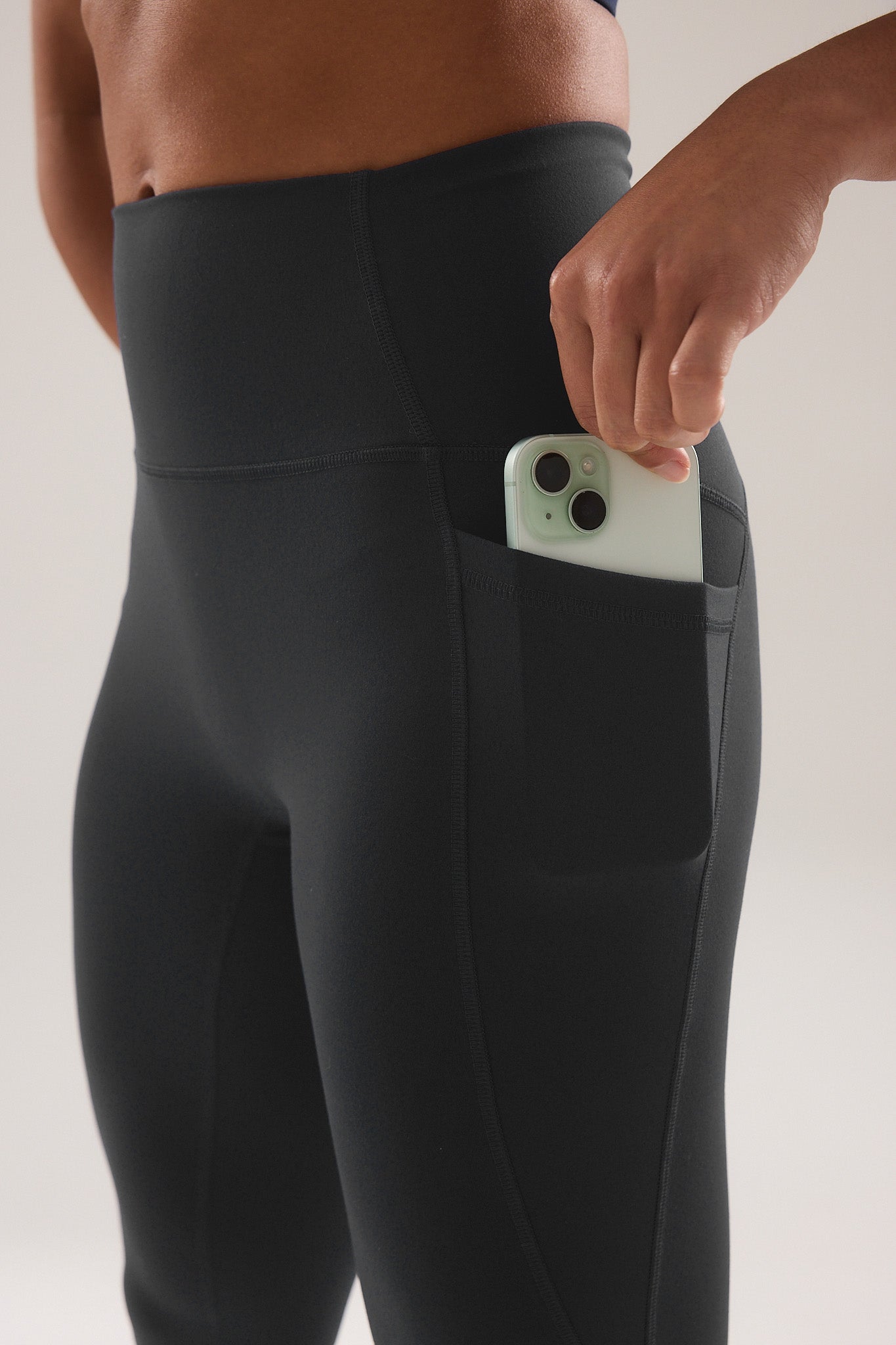 Contour Pocket Leggings (Full 24") in Stepper