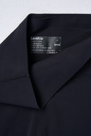 Contour Pocket Leggings 2.0 in Dive