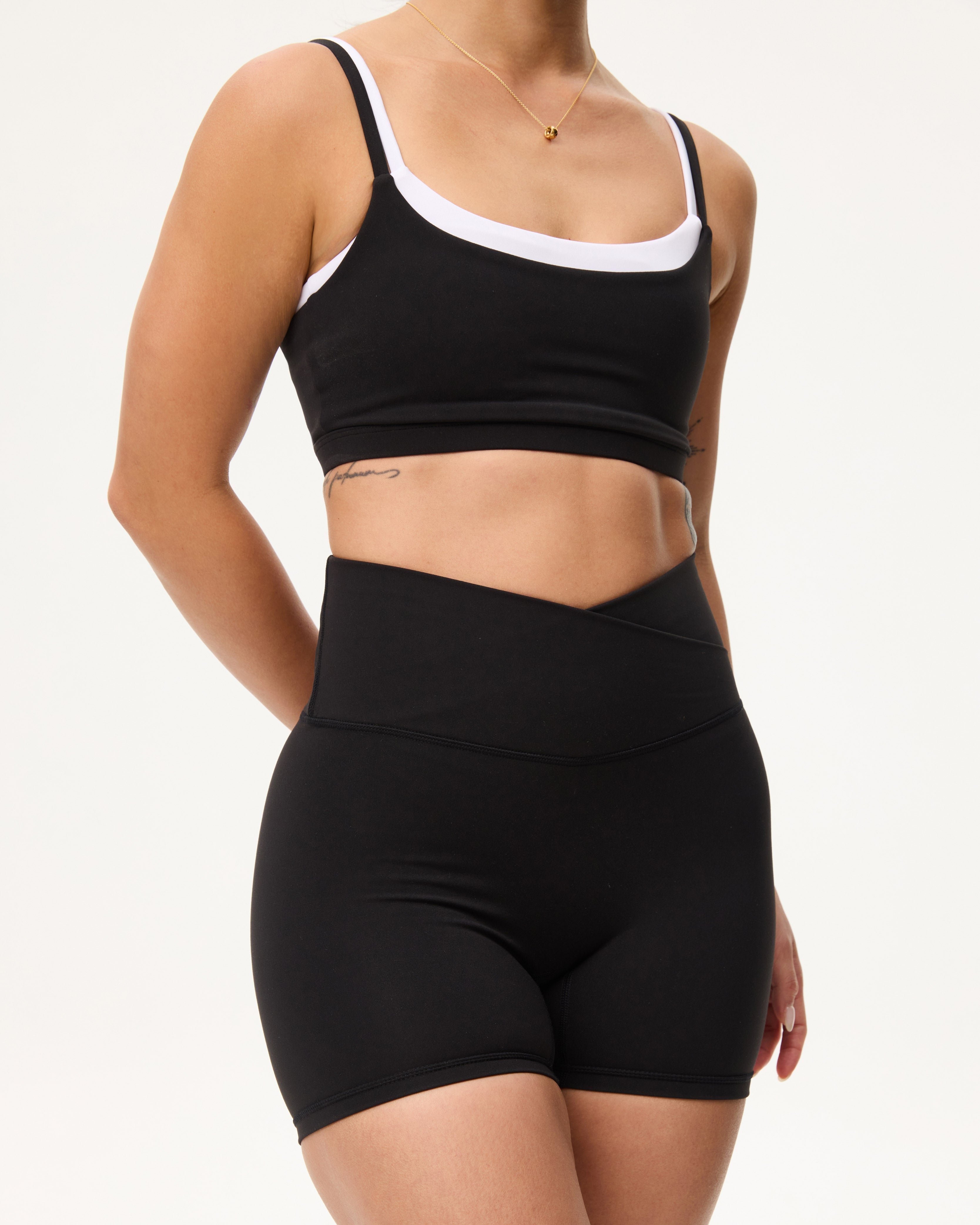 V Shorts (Mini 4") in Black Sesame