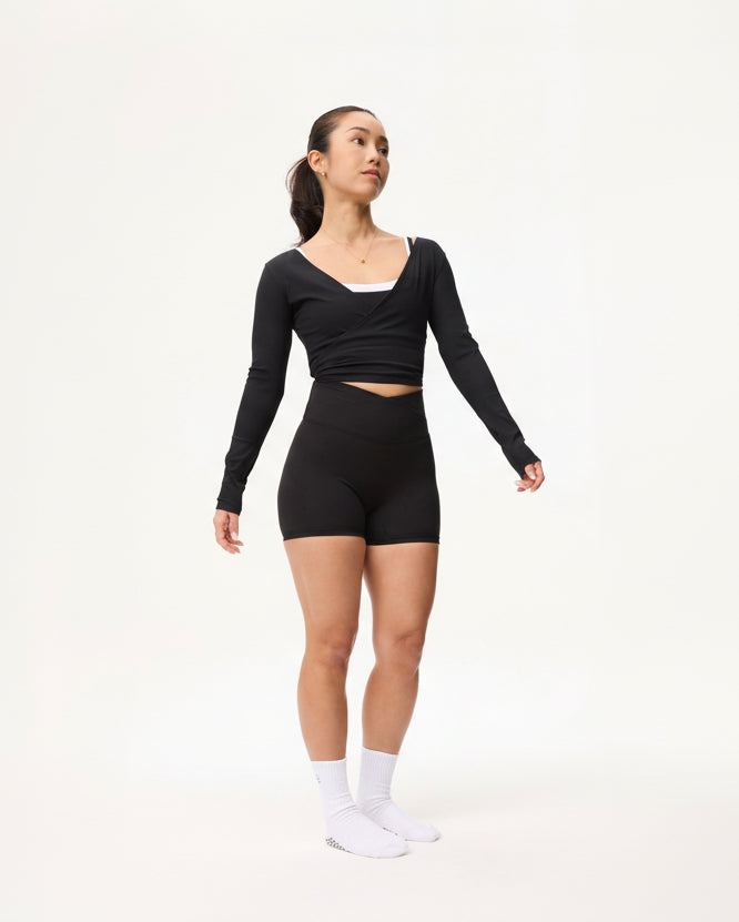 V Shorts (Mini 4") in Black Sesame