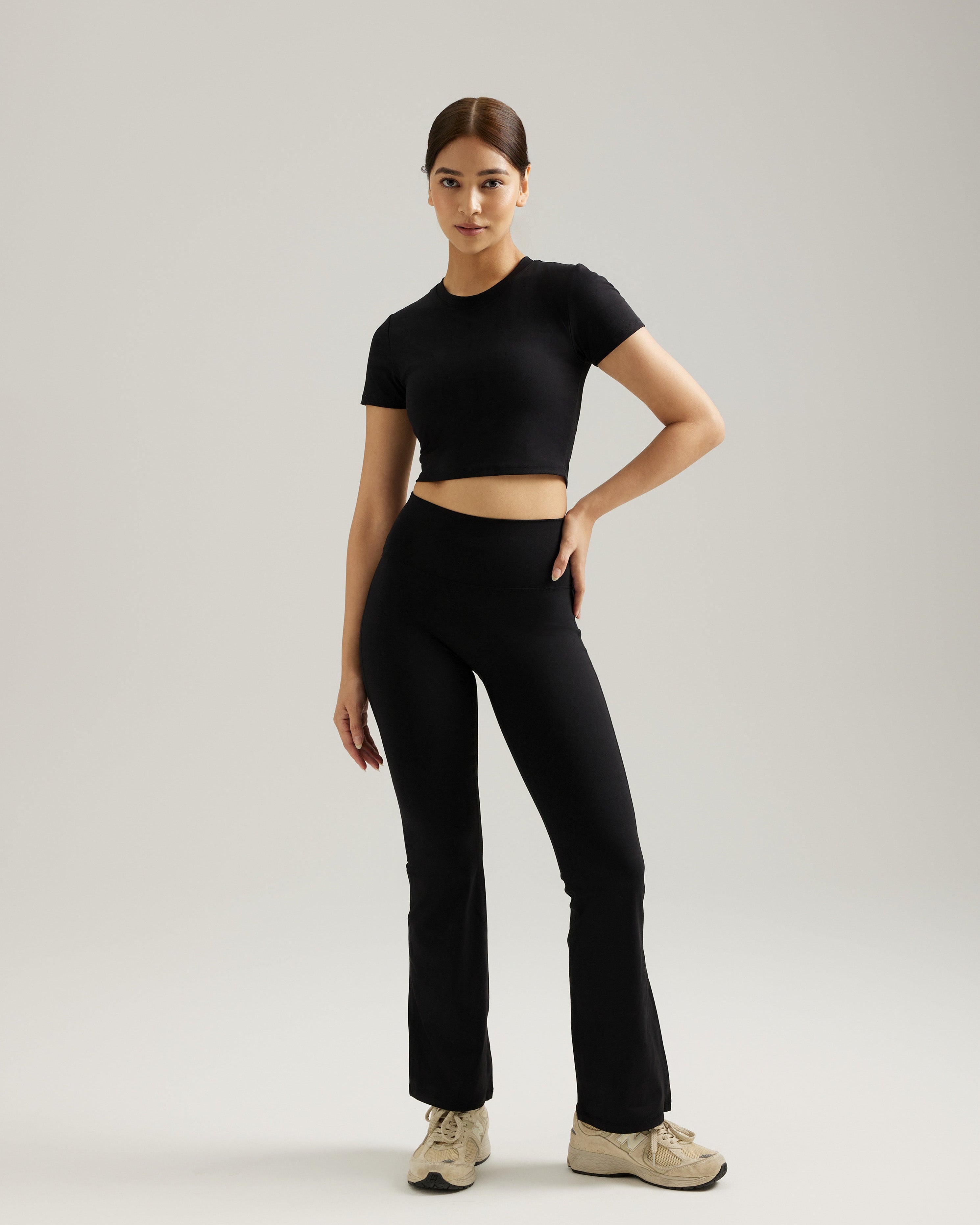 Short Sleeve Crop in Black Sesame