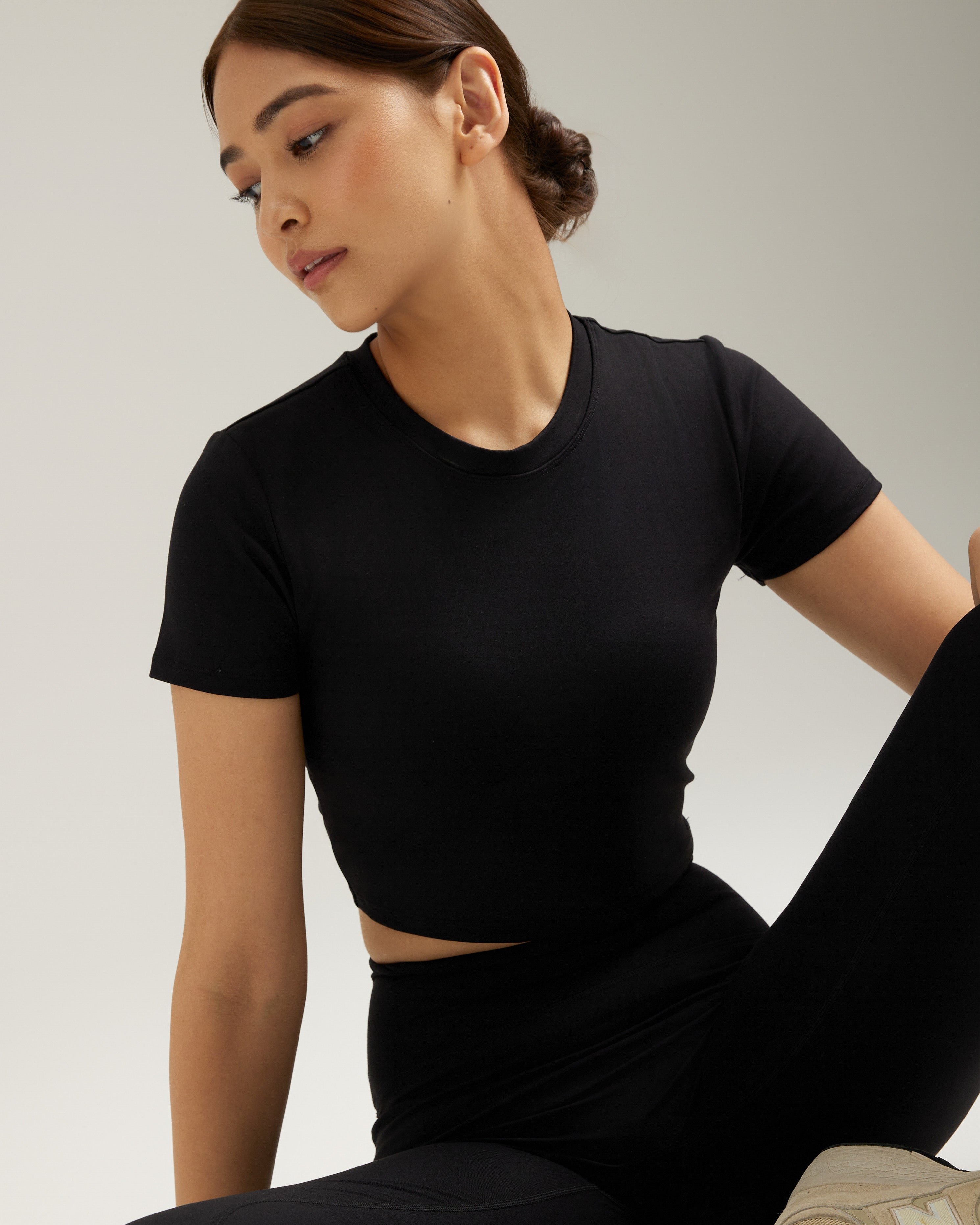 Short Sleeve Crop in Black Sesame