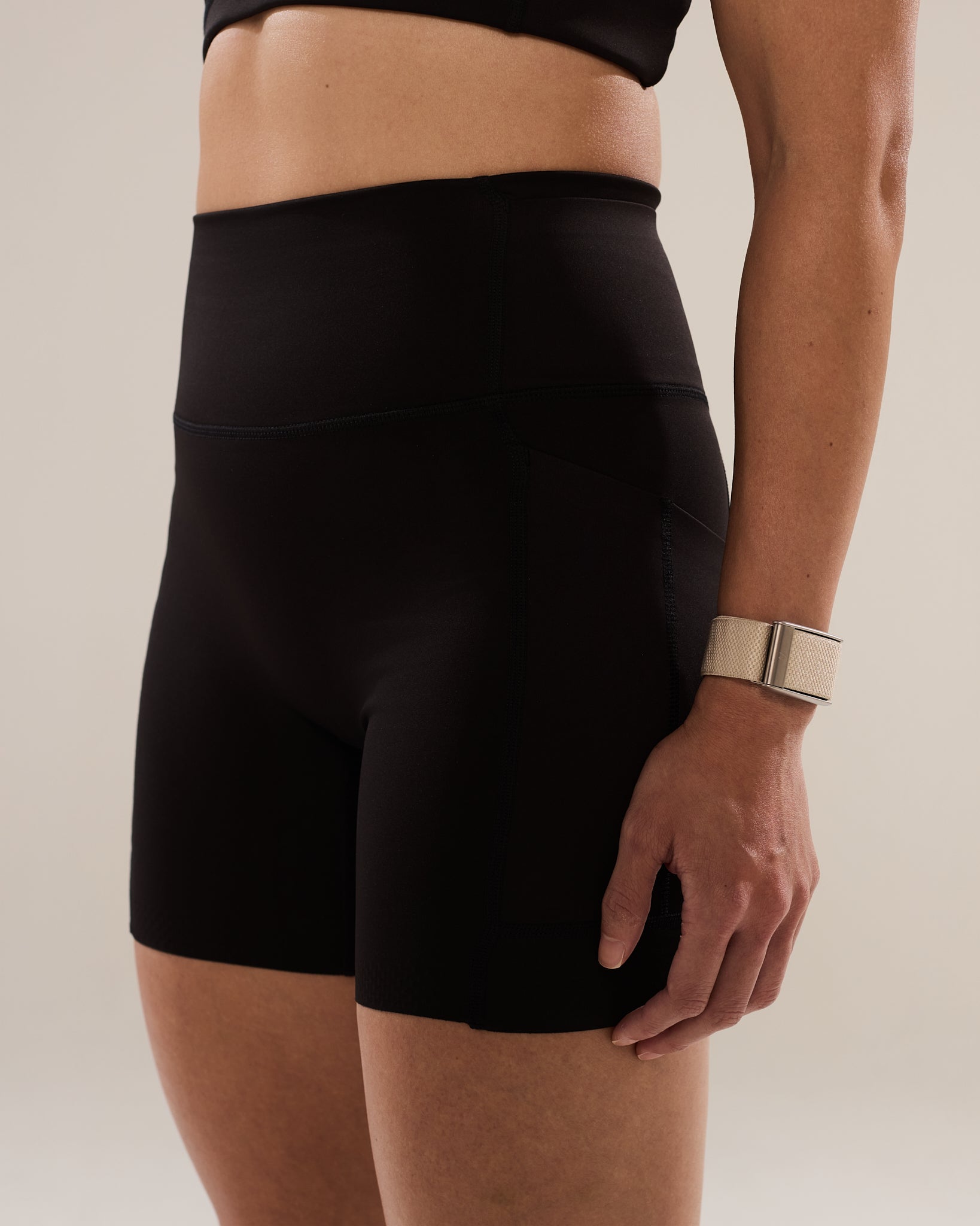 42 Compression Shorts in Black Sesame