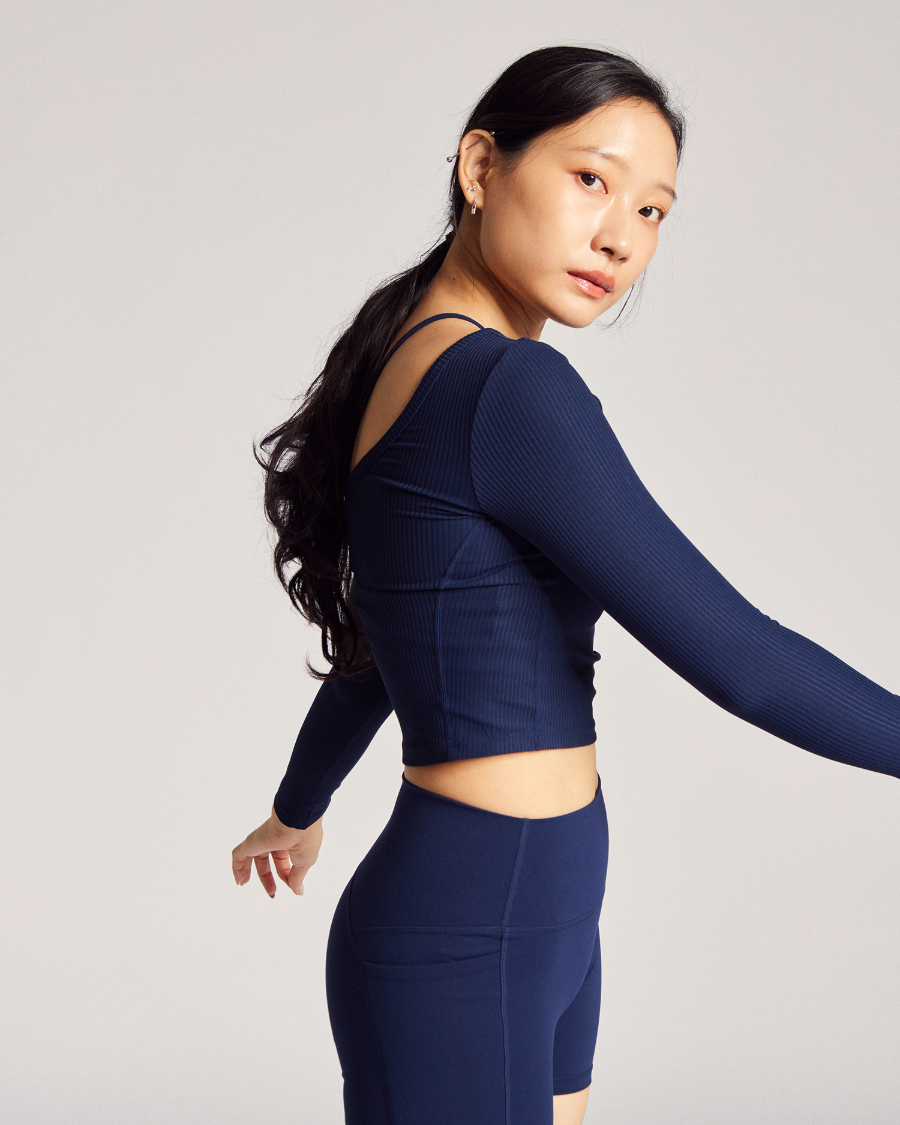 Reversible-Long-Sleeve-Dive-2.png