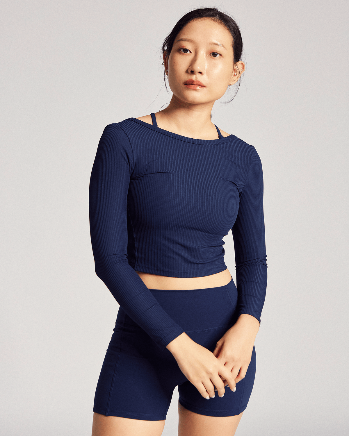 Reversible-Long-Sleeve-Dive-3.png