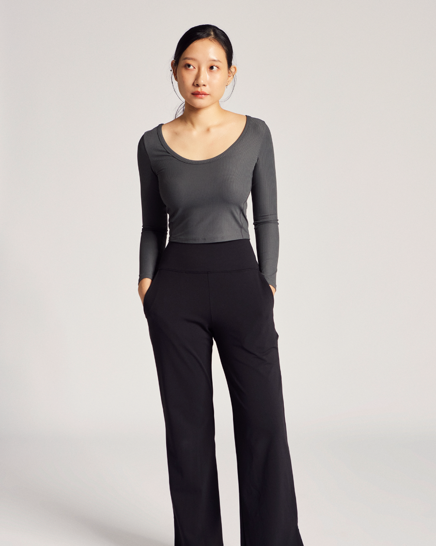 Reversible Long Sleeve Top (Rib) in Truffle