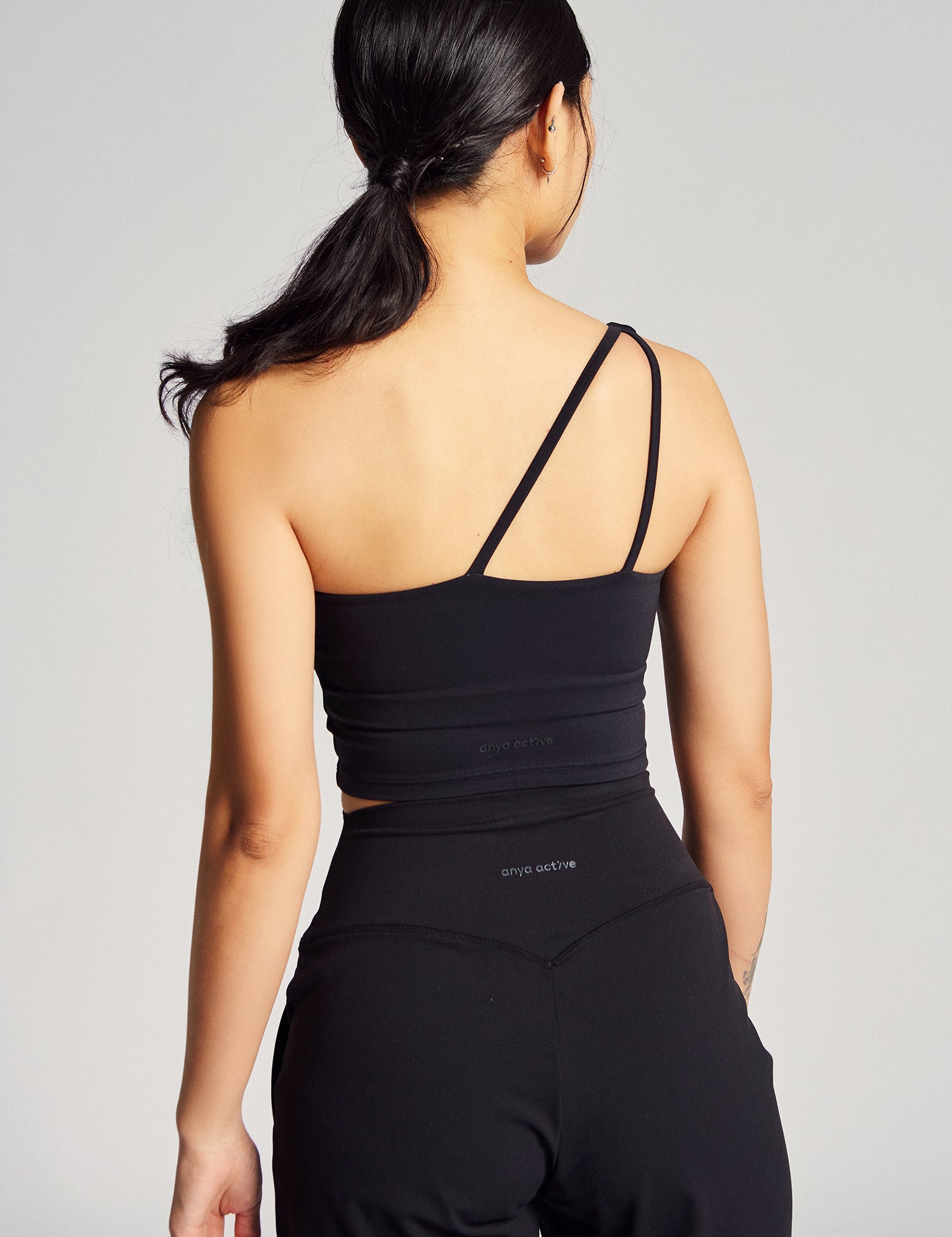 Toga-Lonelinge-Black-Sesame-Back.jpg