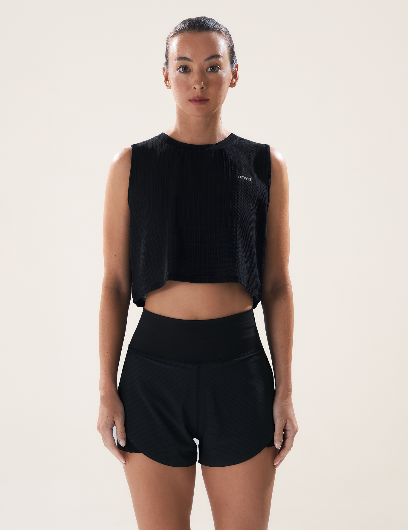 anya-boxy-muscle-tank-black_4.png