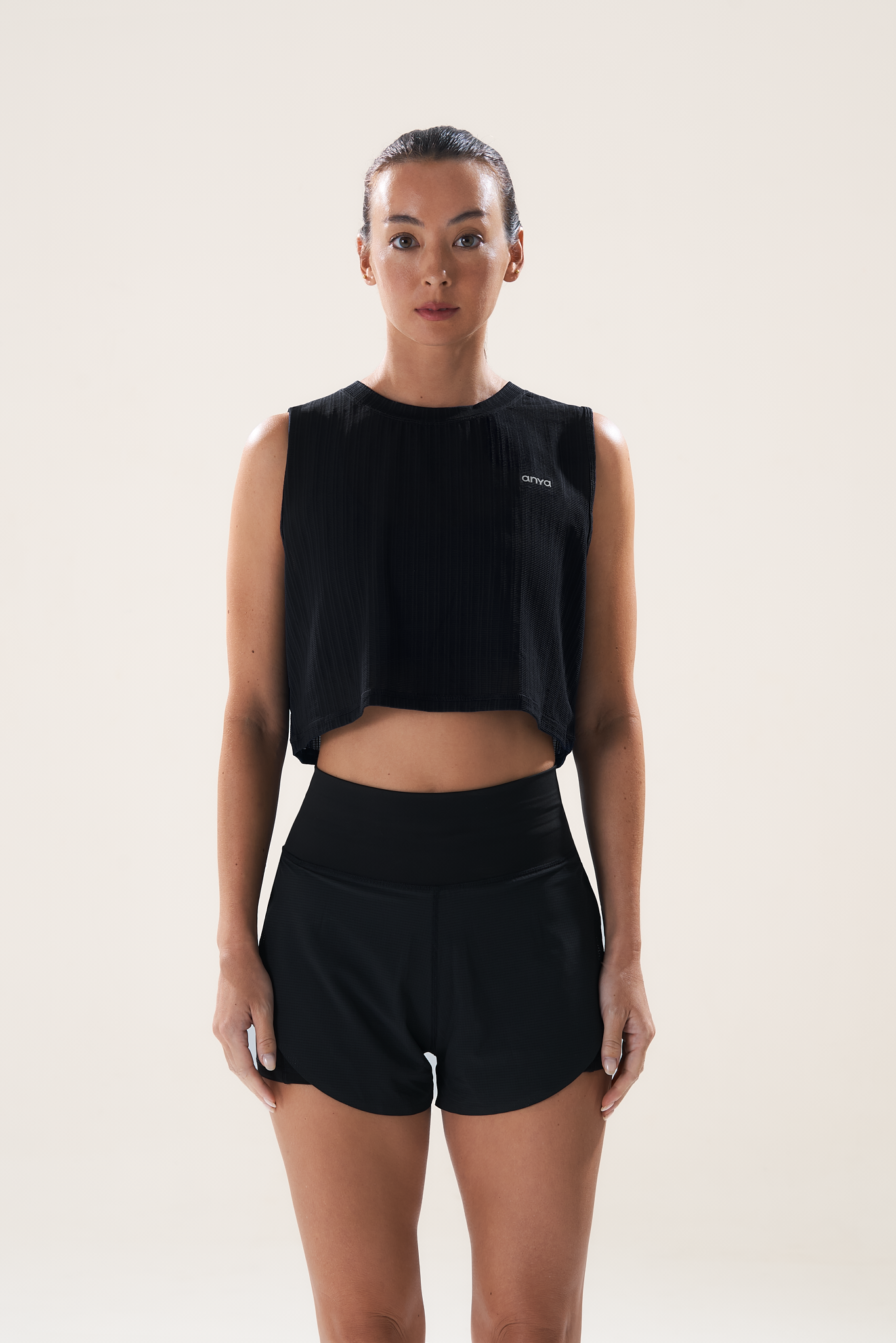 anya-boxy-muscle-tank-black_4.png