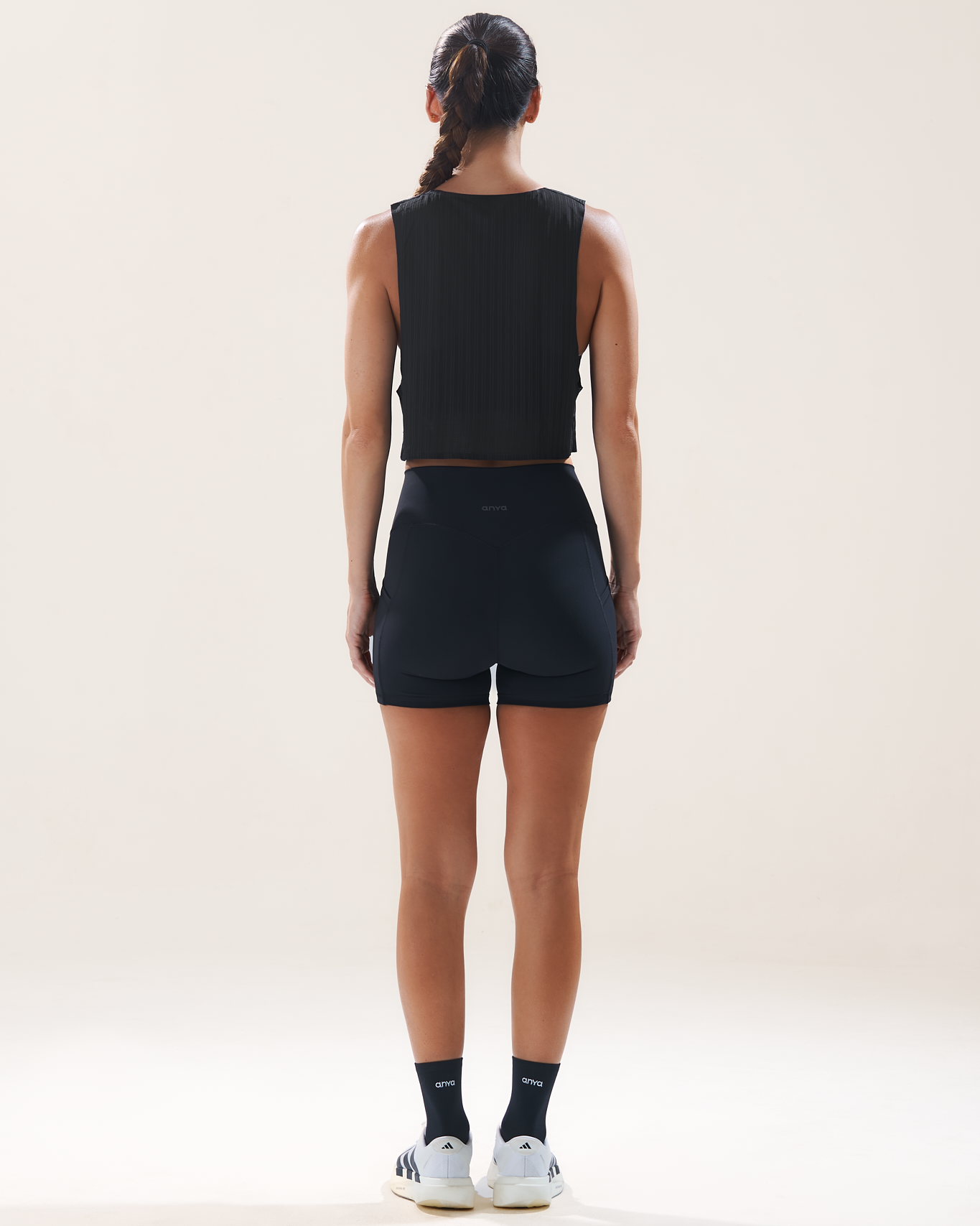 Easy Run Crop Tank in Black Sesame