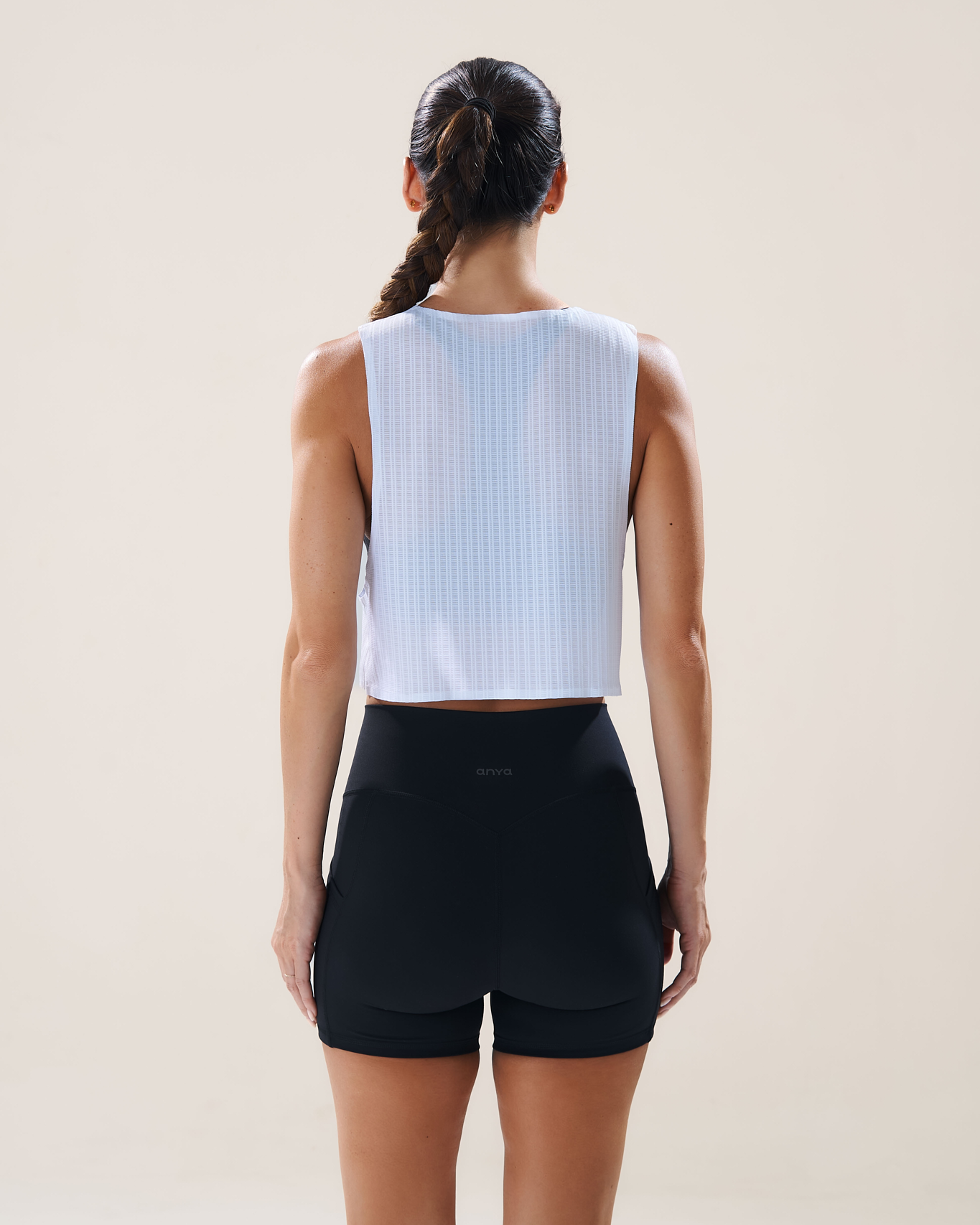 Easy Run Crop Tank in Yoghurt