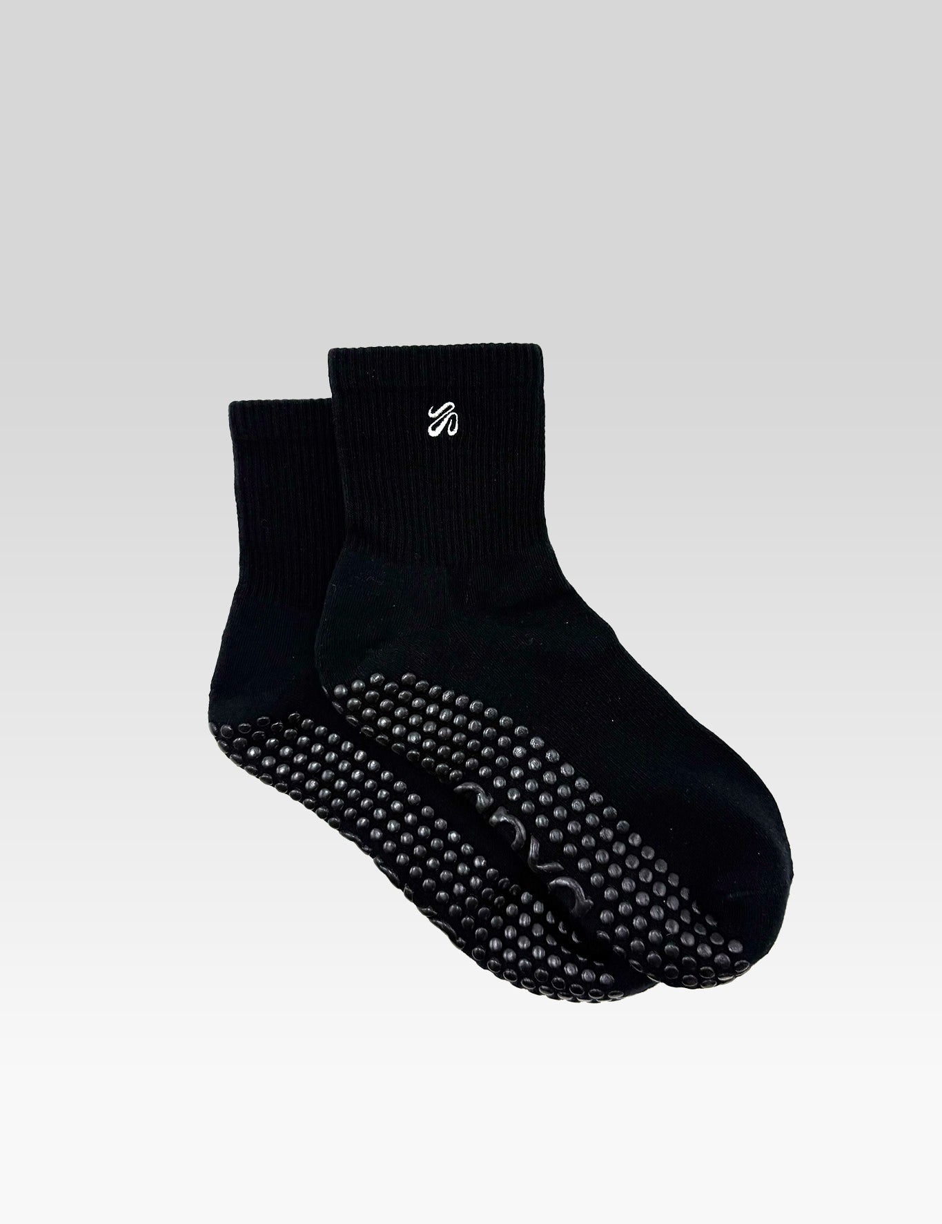 anya-ecomm-grip-socks-black-sesame_90270b65-4d88-4c1b-a22d-44b510077170.jpg