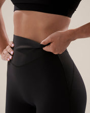 Contour Classic Leggings 2.0 in Black Sesame