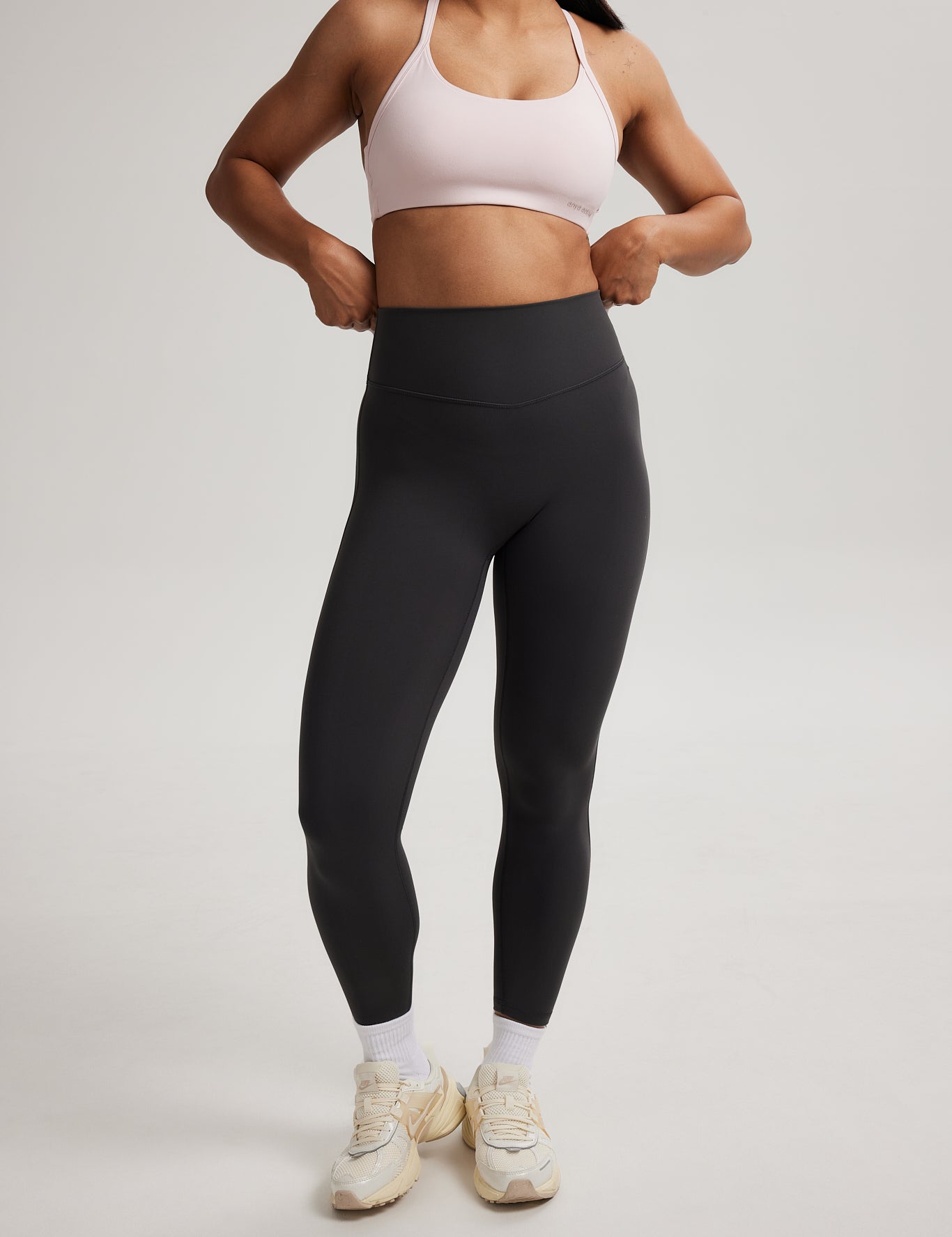 contourclassicleggings-levelup-stepper_1.jpg