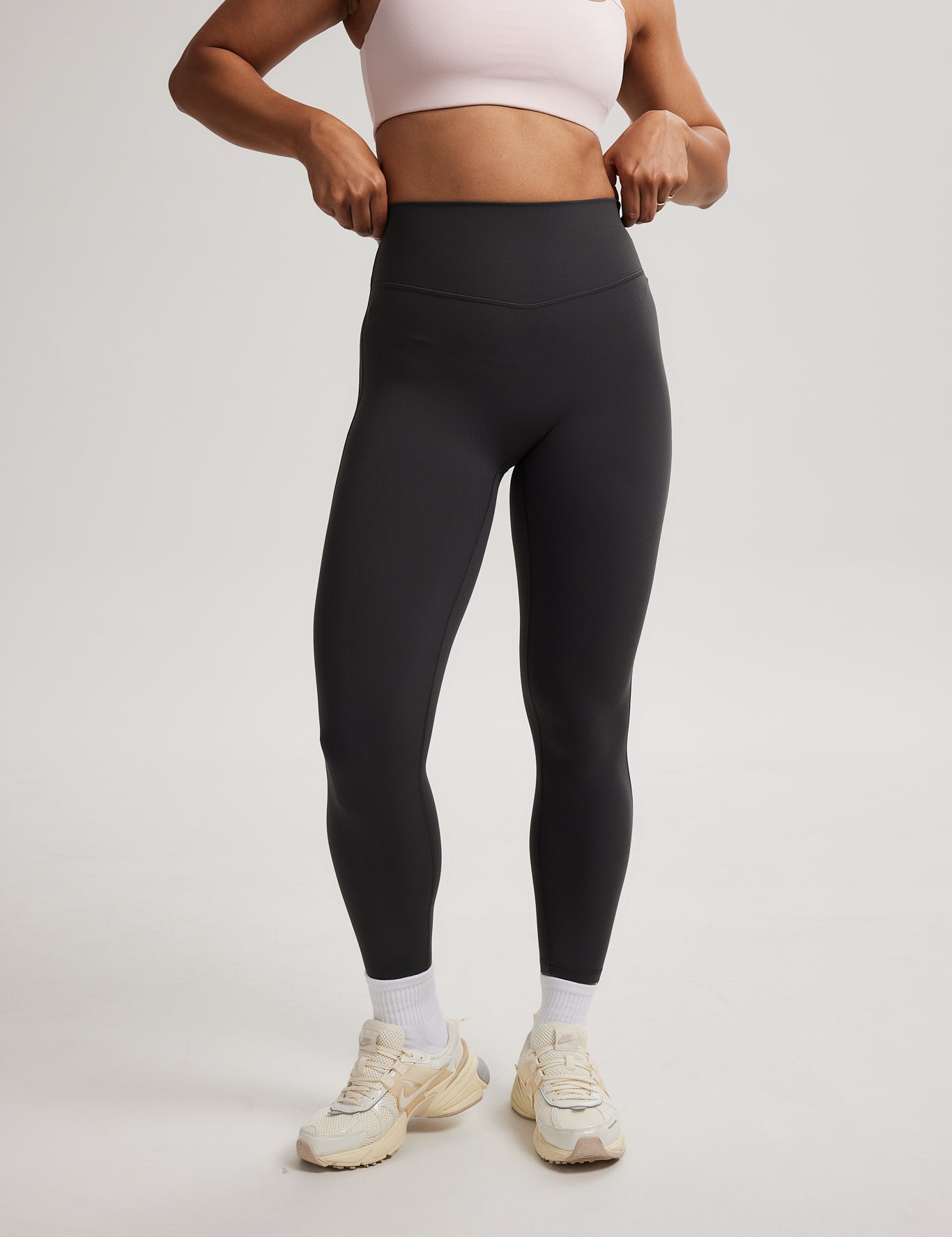 contourclassicleggings-levelup-stepper_2.jpg