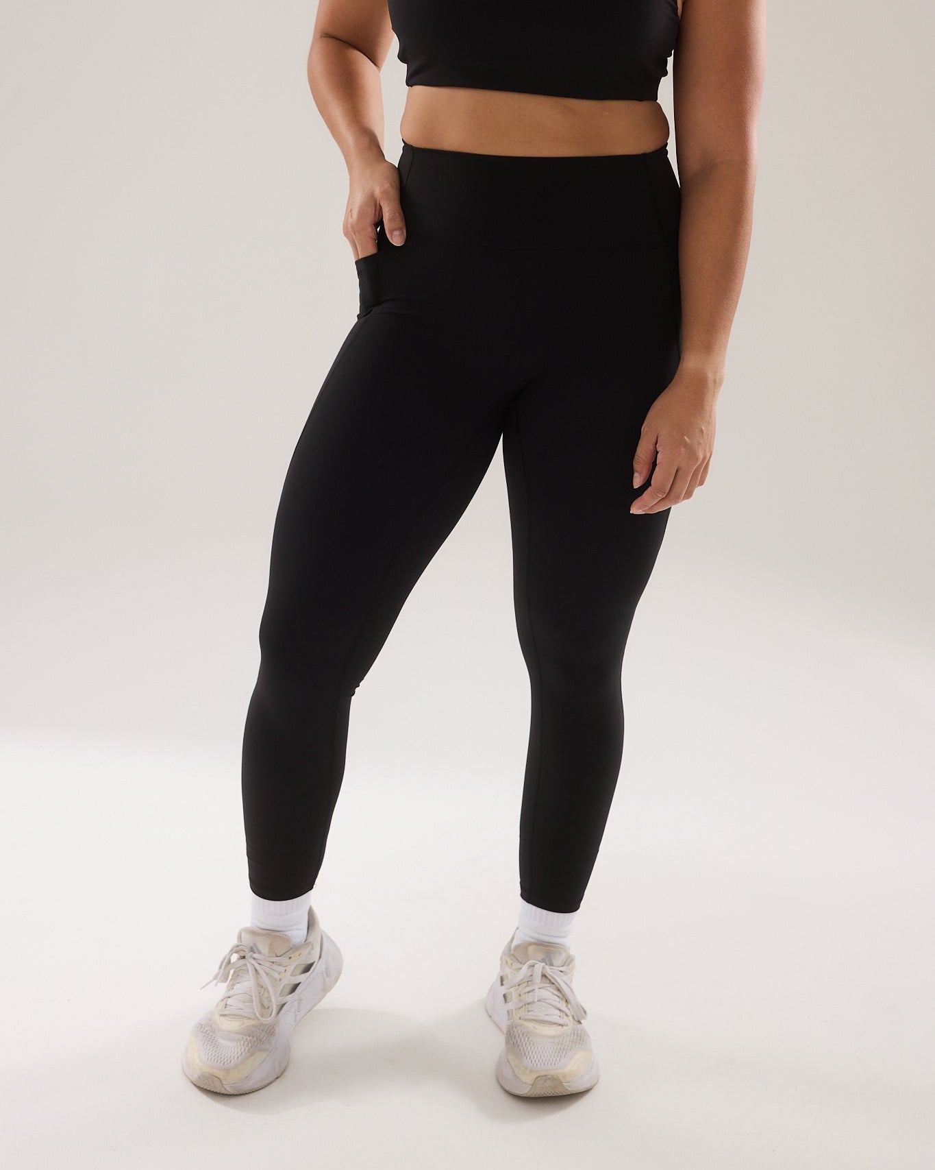 Contour Pocket Leggings (Full 24") in Black Sesame