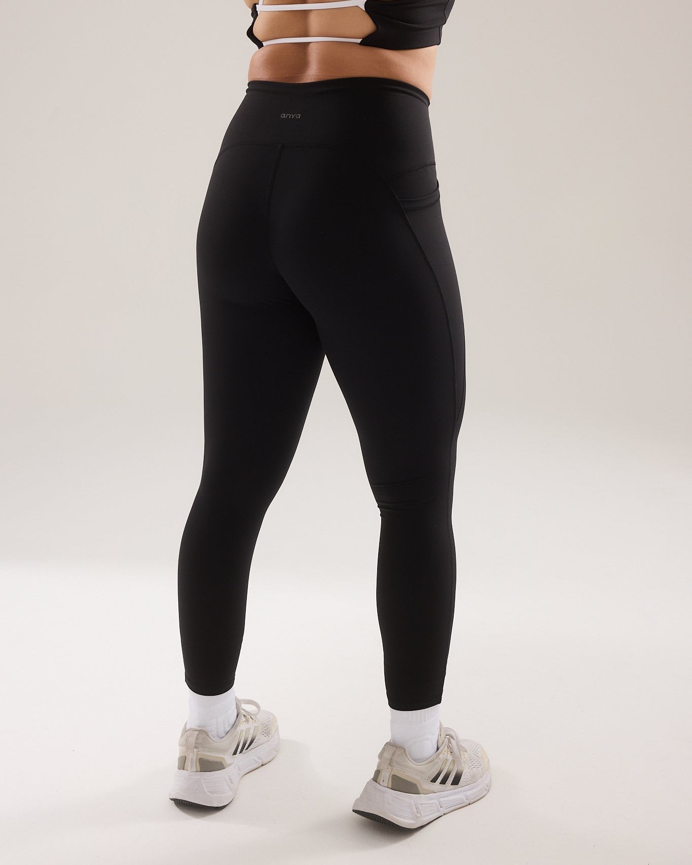 Contour Pocket Leggings (Full 24") in Black Sesame