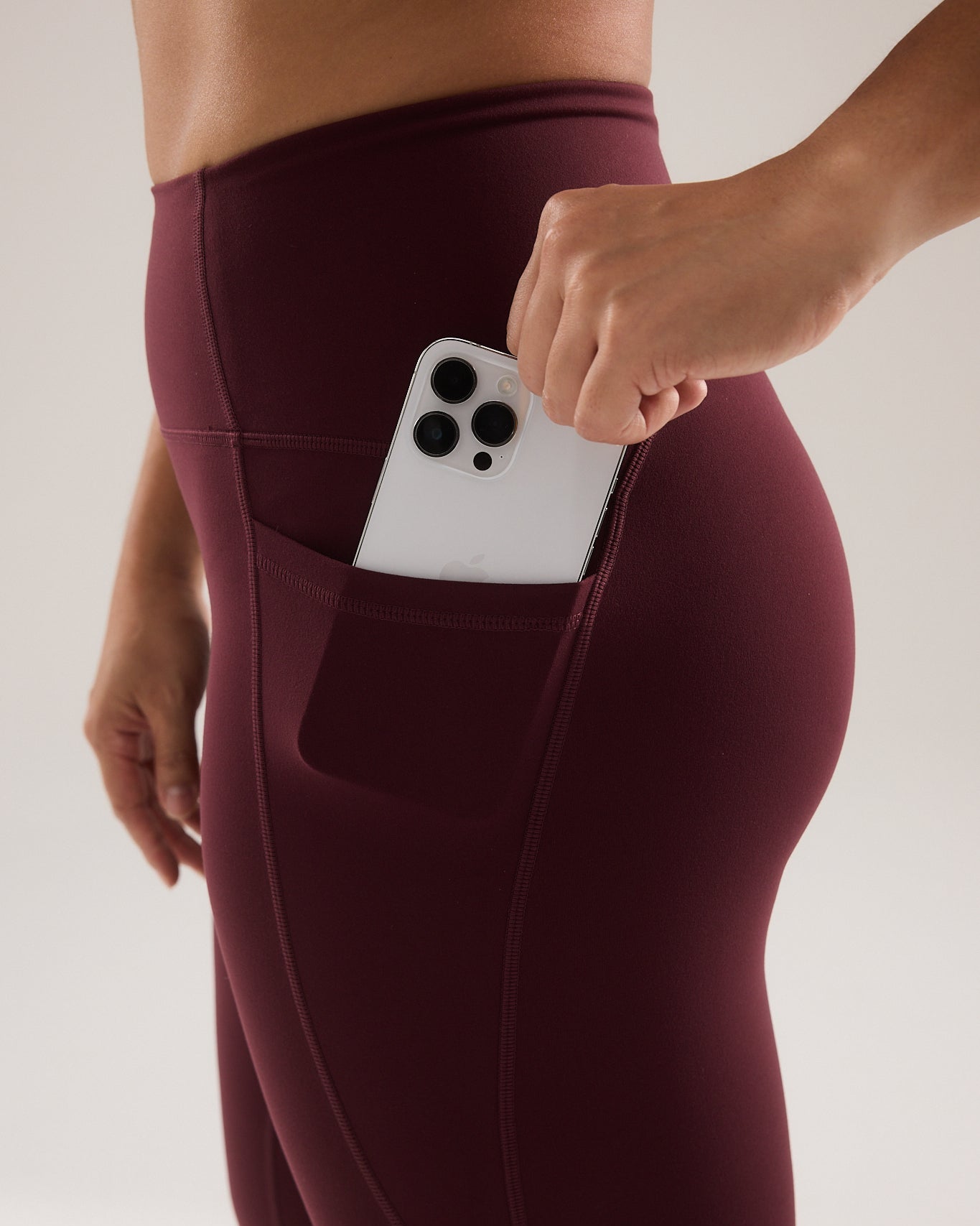 Contour Pocket Leggings (Full 24") in Sister