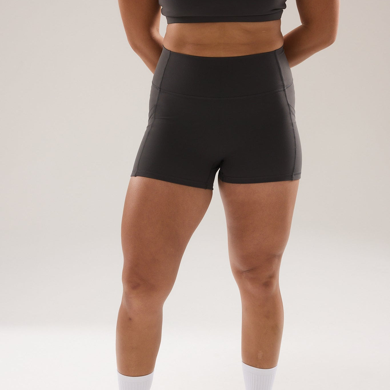 double-up-bra-stepper-pocket-shorts-3-stepper_7.jpg