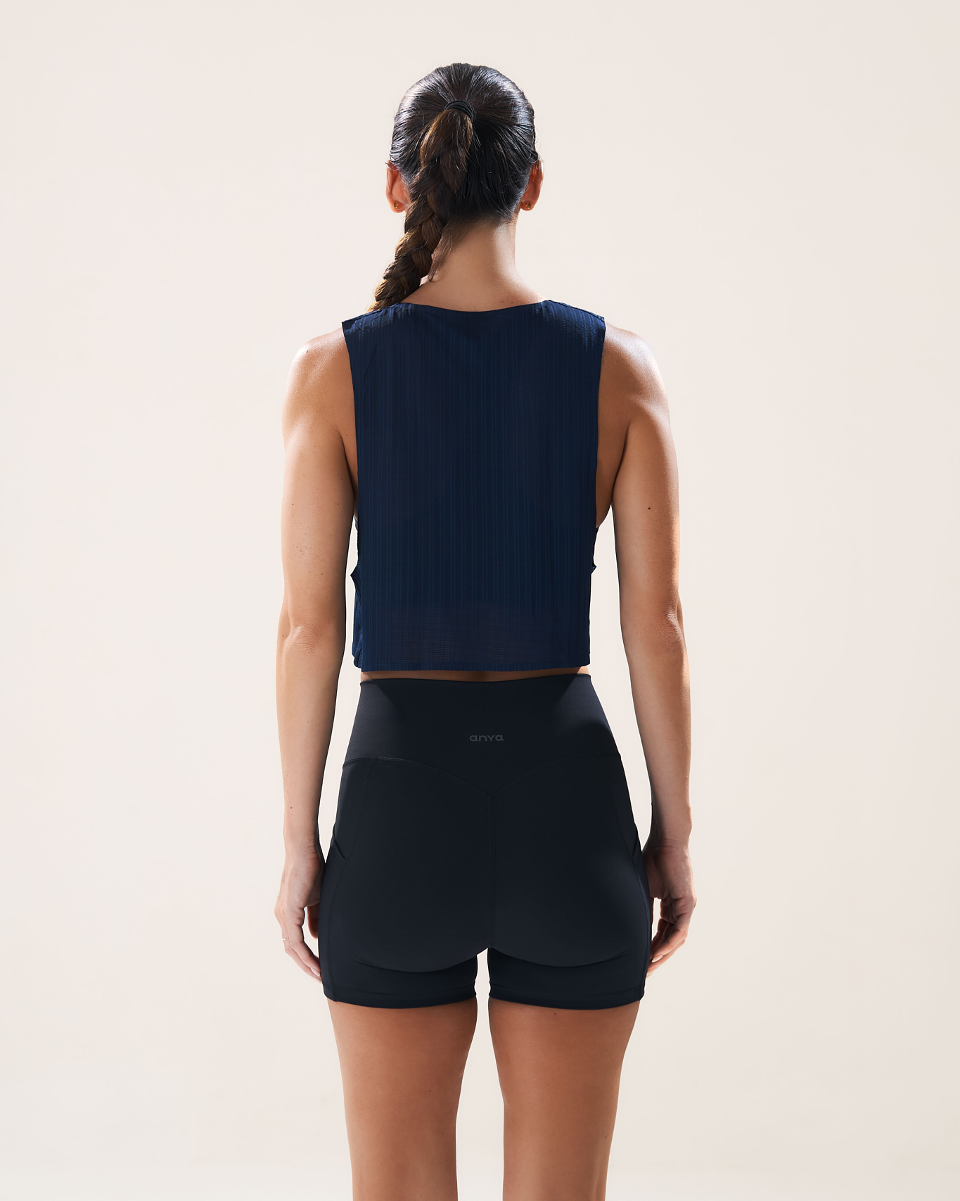 Easy Run Crop Tank in Dive