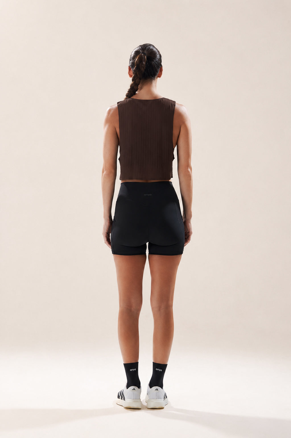 Easy Run Crop Tank in Espresso