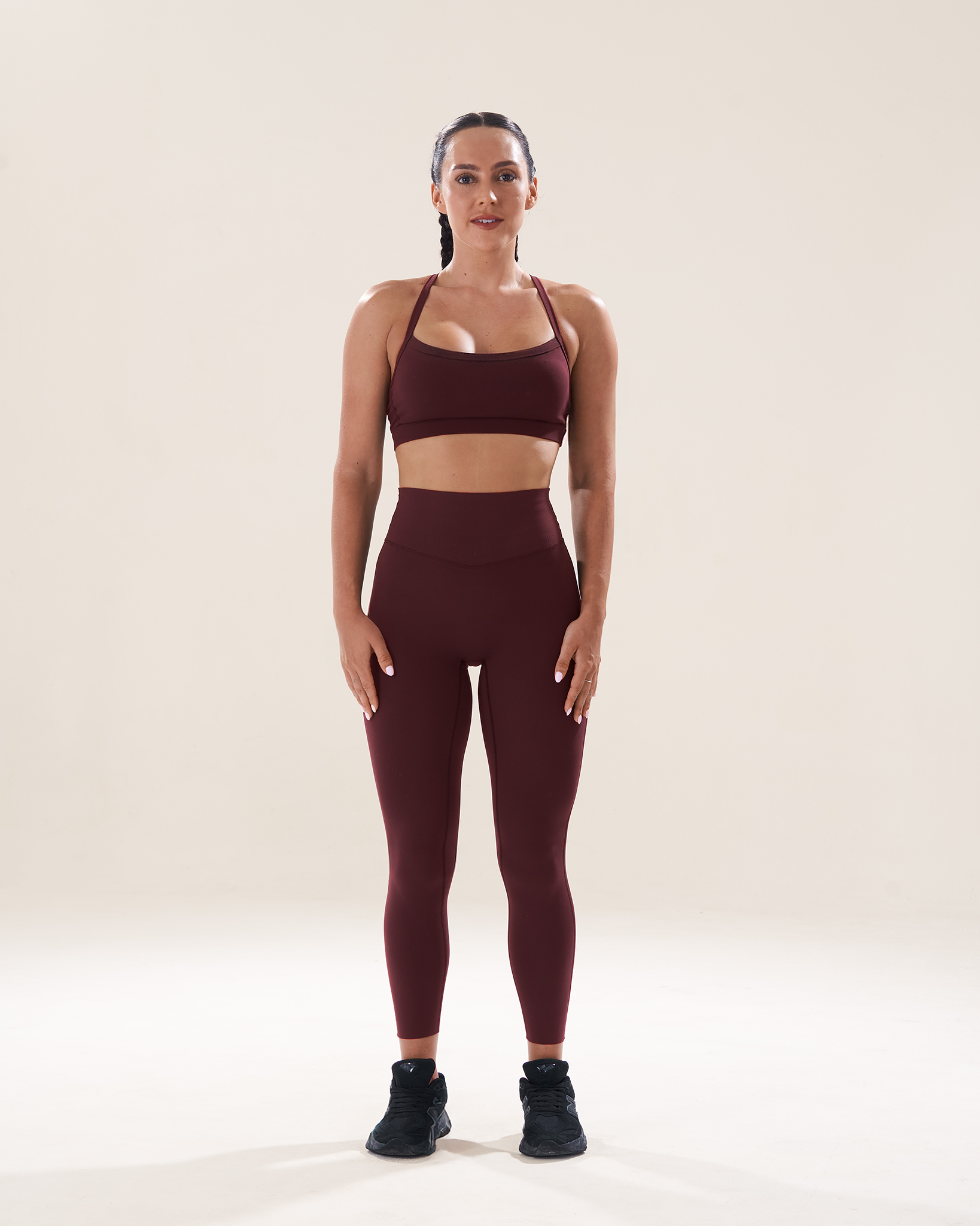 focusbra-contourclassicleggings-sister-1.png