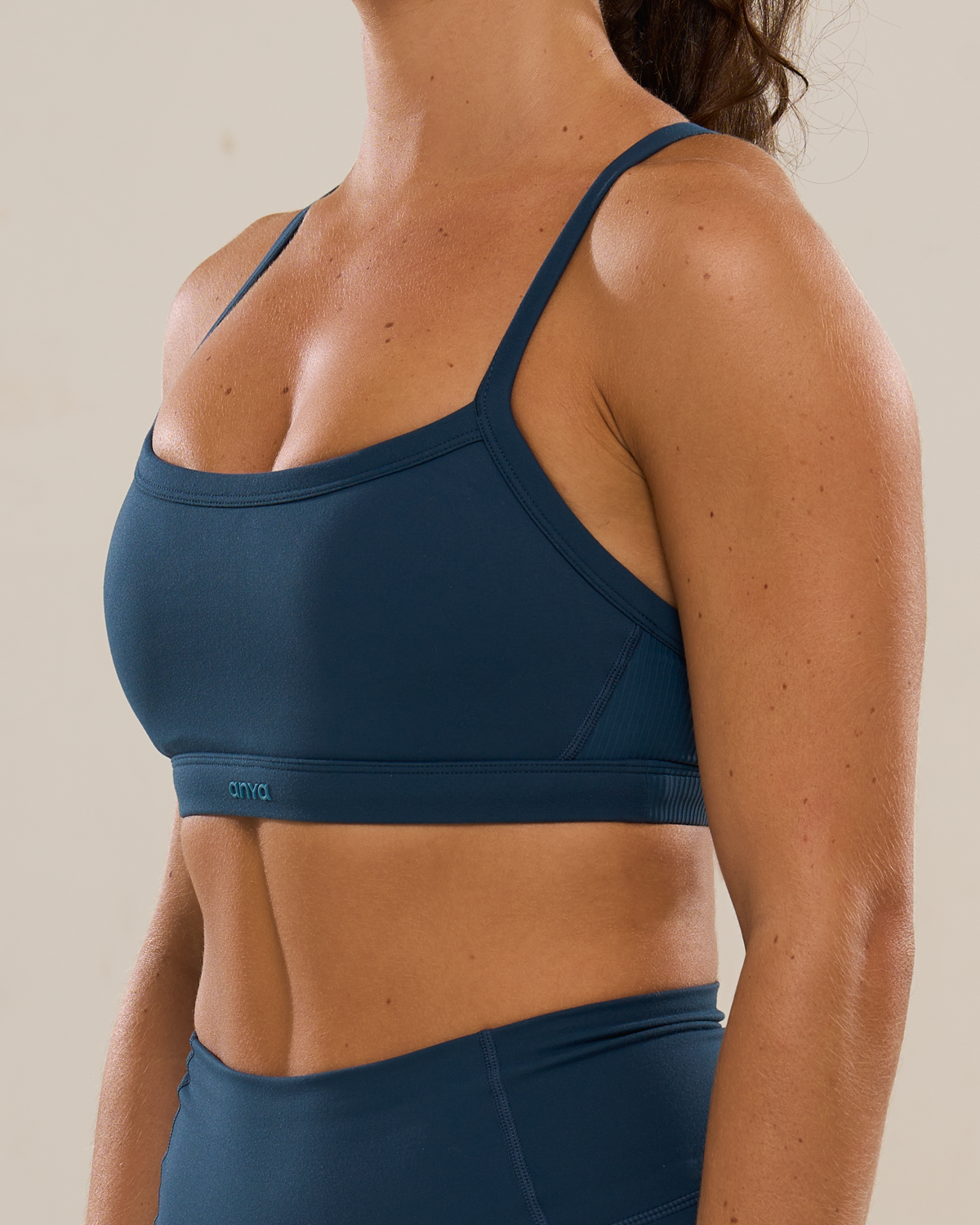 focusbra-pocketshorts4-pond-1.png