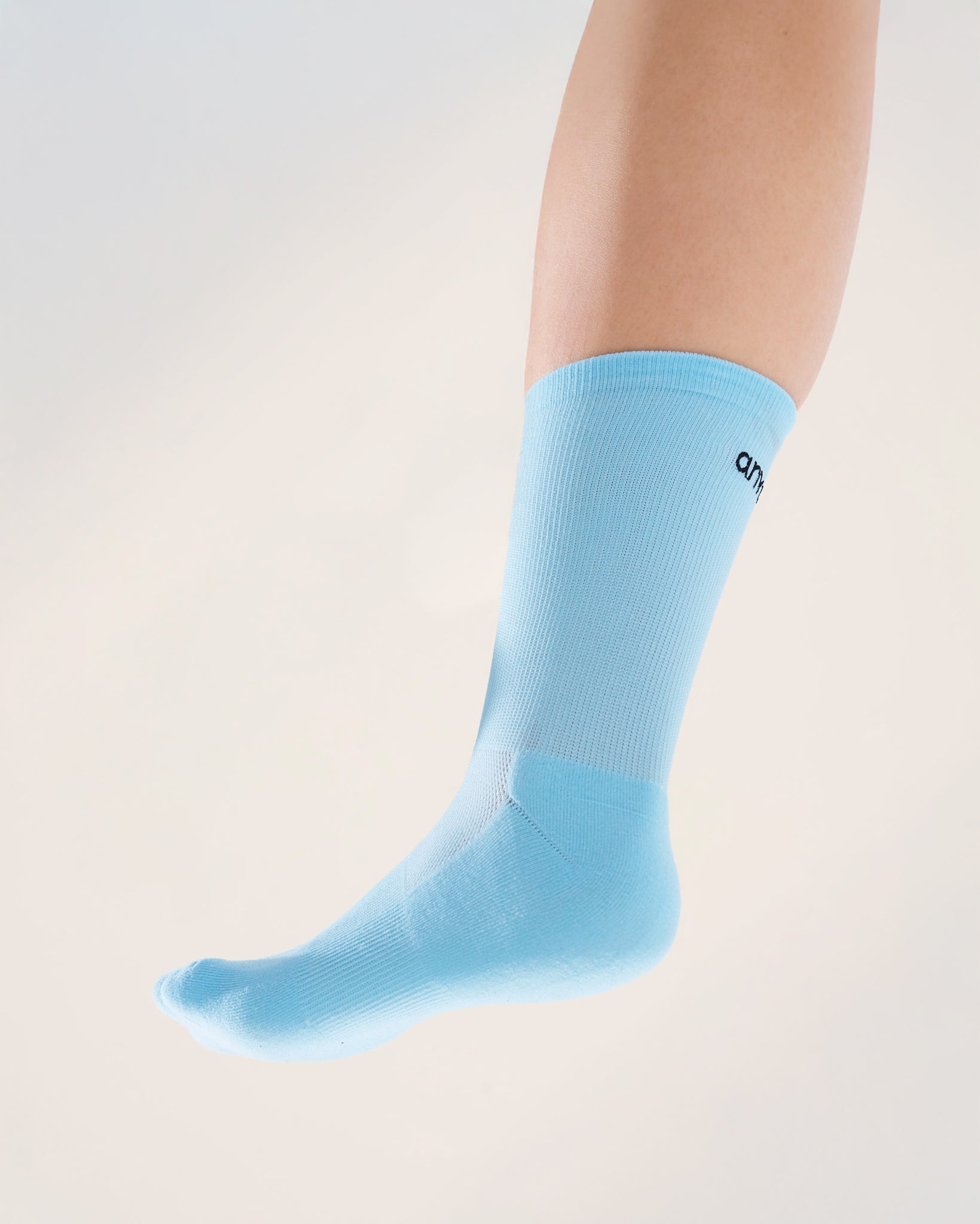 The Hybrid Training Socks in Cove