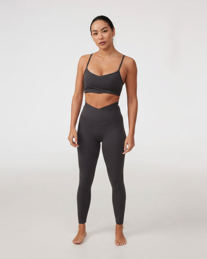 layer-bra-v-leggings-moon_2.jpg