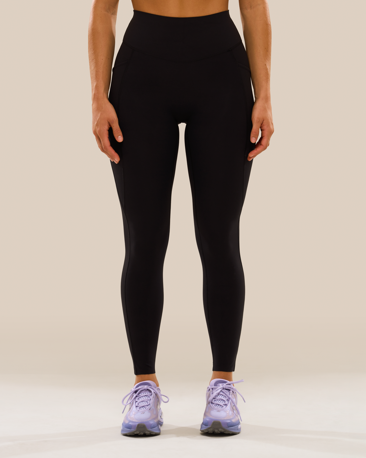 Contour Pocket Leggings 2.0 in Black Sesame