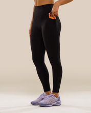 Contour Pocket Leggings 2.0 in Black Sesame