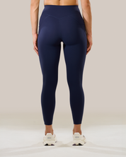 Contour Pocket Leggings 2.0 in Dive