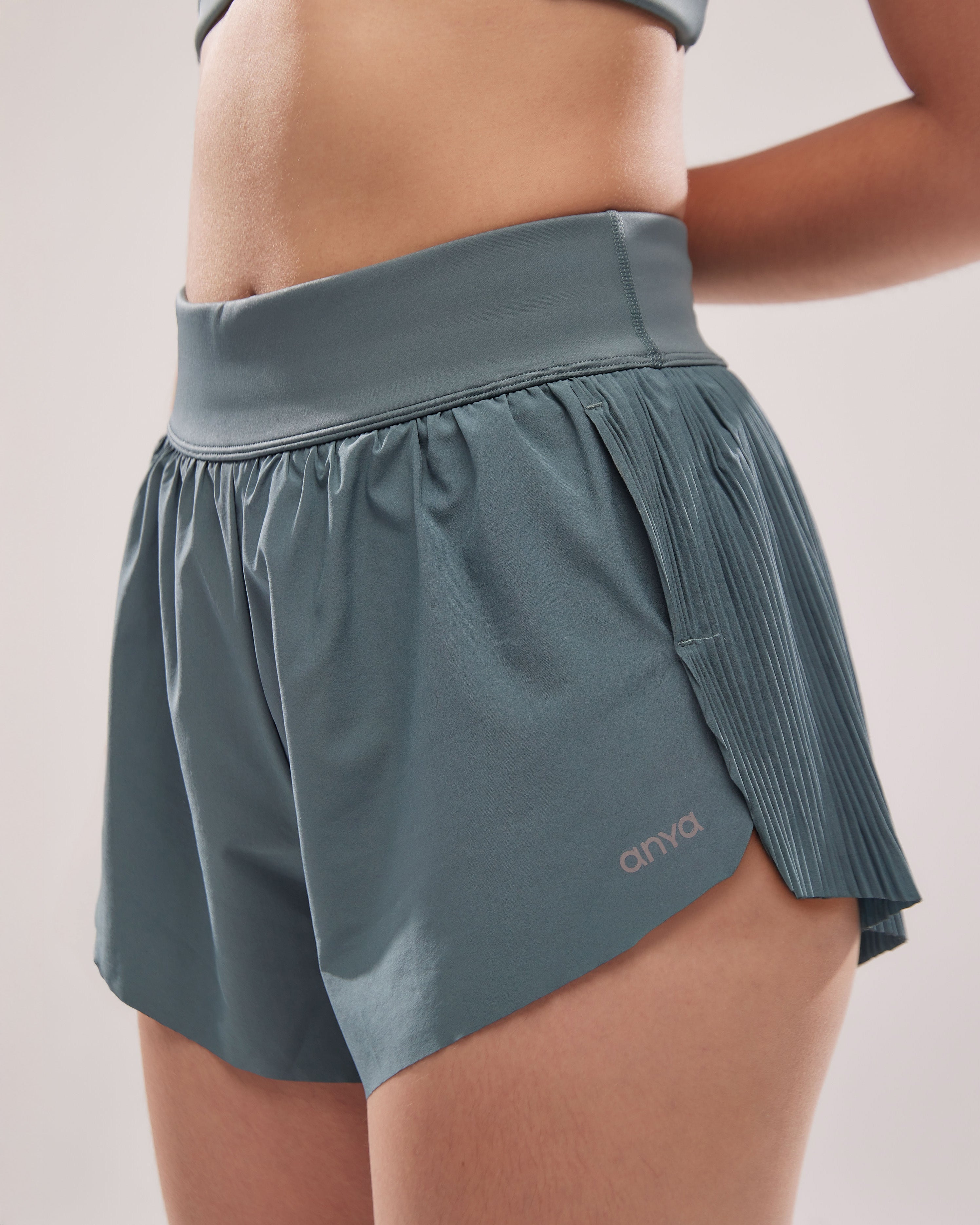 Split Shorts 2.0 in Reef