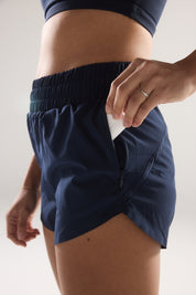 Pace Yourself Shorts (High Rise) in Dive