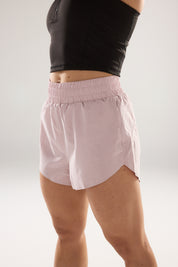 Pace Yourself Shorts (High Rise) in Lightning