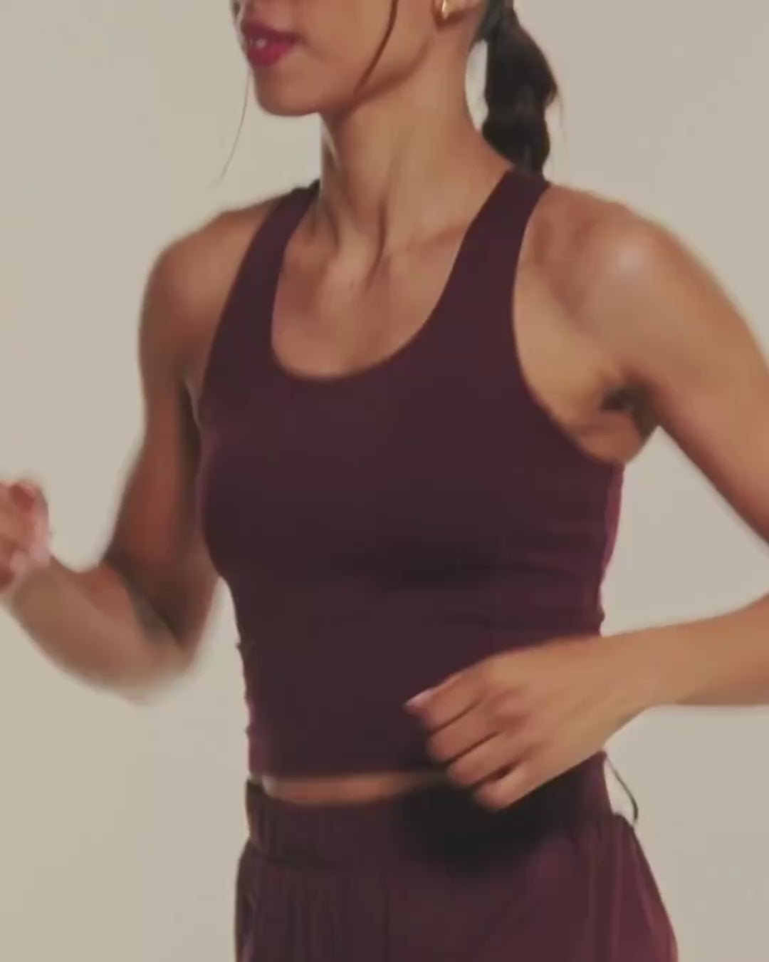 Run Strong Longline Bra in Black Sesame