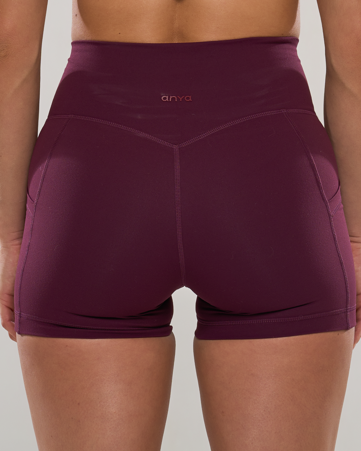 Pocket Shorts (Mini 4") in Winetasting