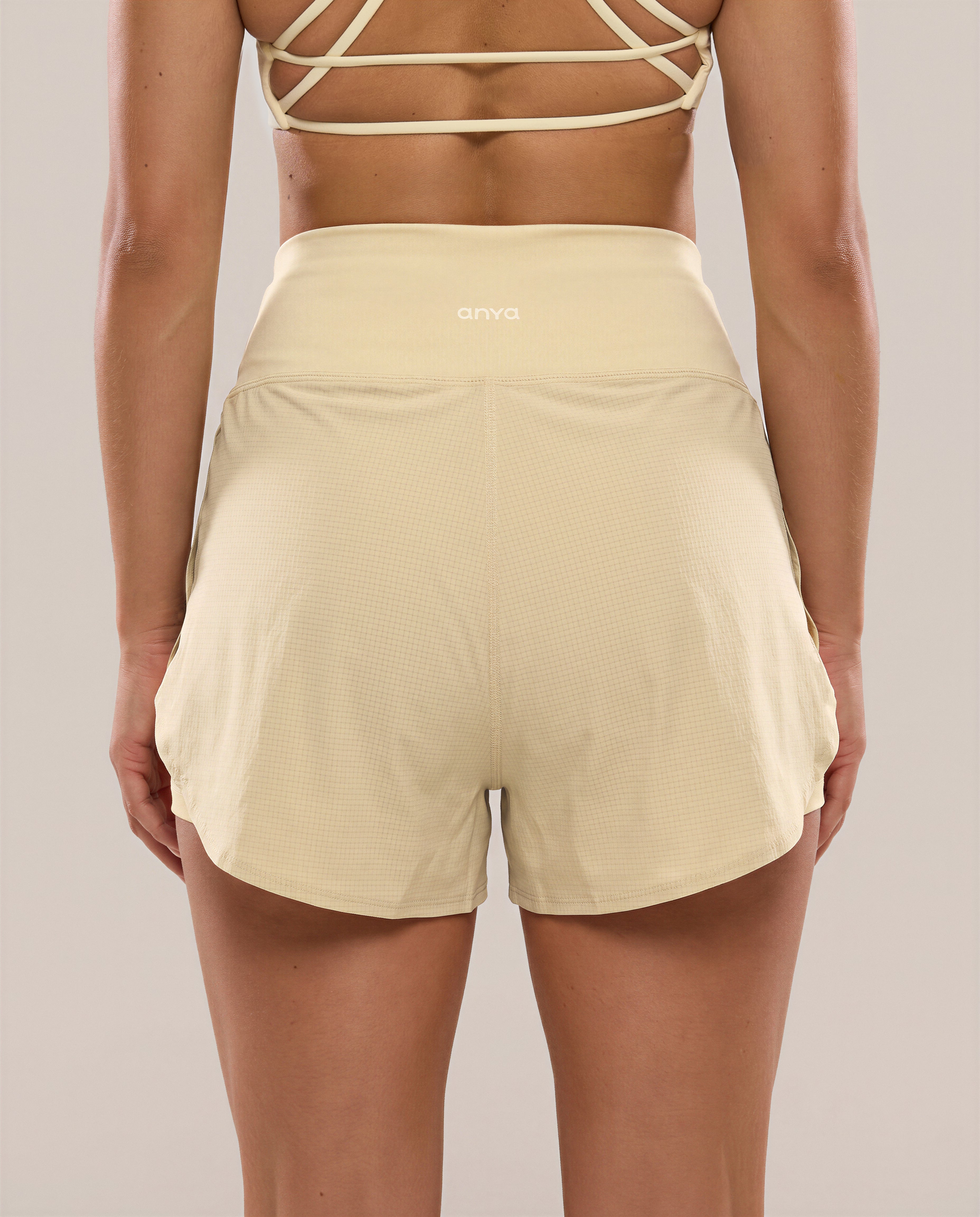 revitalise-runshorts-lemony-2.jpg