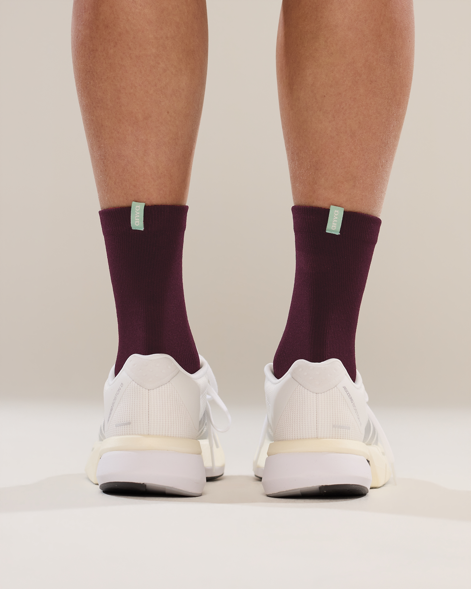 The Hybrid Training Socks in Winetasting