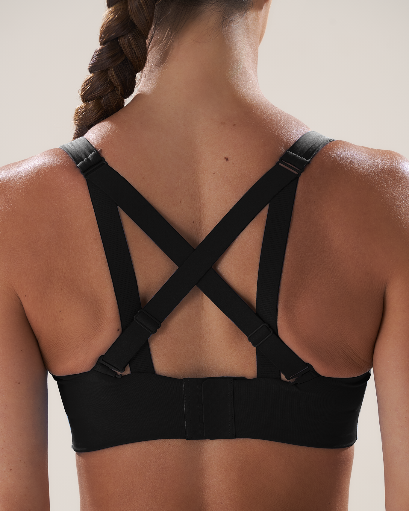 Two-Way Clasp Bra in Black Sesame