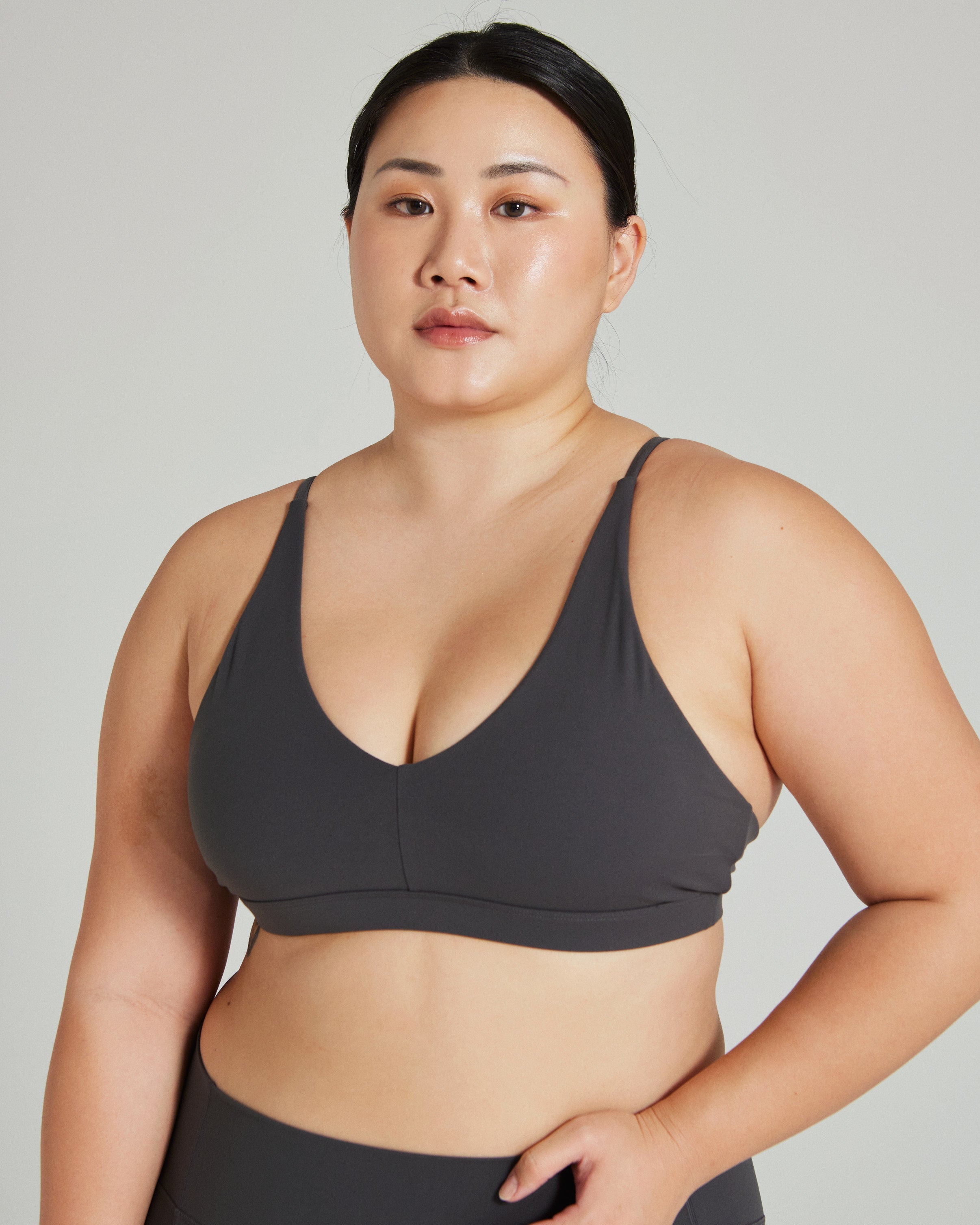 V Plunge Bra 2.0 in Stepper
