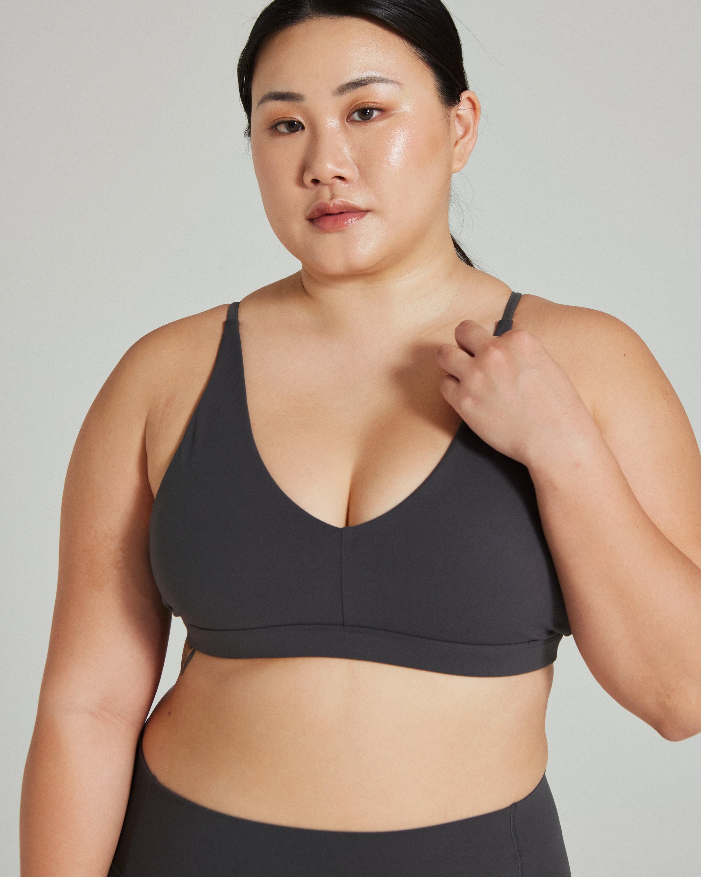V Plunge Bra 2.0 in Stepper